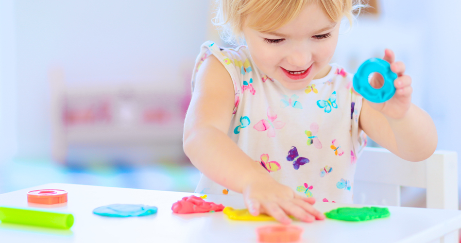 5 jeux à faire avec de la pâte à modeler pour les enfants de 3 ans - Blog  MonHistoire