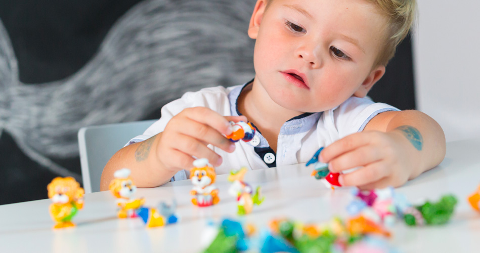 Comment aider mon enfant avec sa motricité fine?