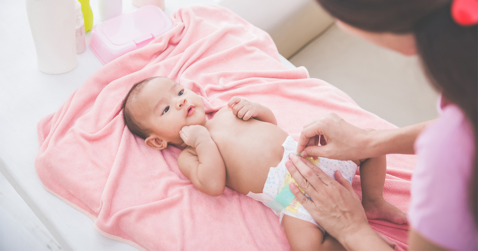 Etapes pour changer la couche de bébé - Babyboom