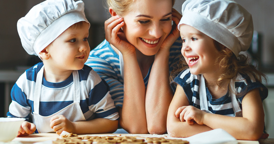 Comment initier vos bouts de chou à la cuisine