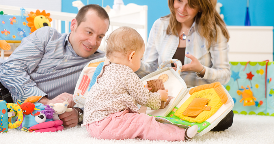 Des livres à toucher, activités pour enfants de 0 à 18 mois.