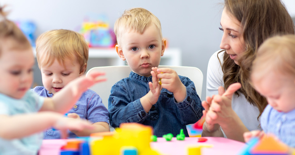 Discipline avant 2 ans : mettre les bases