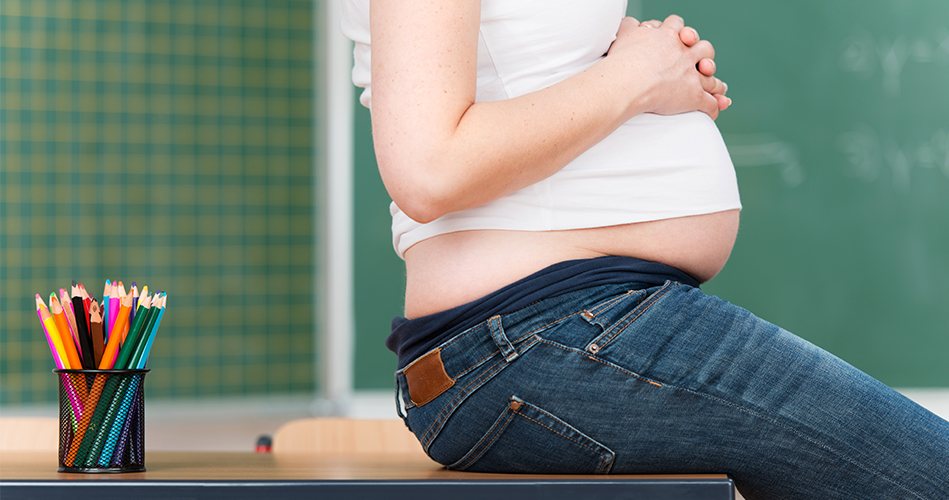 Est-ce dangereux de travailler dans le CPE tout en étant enceinte?