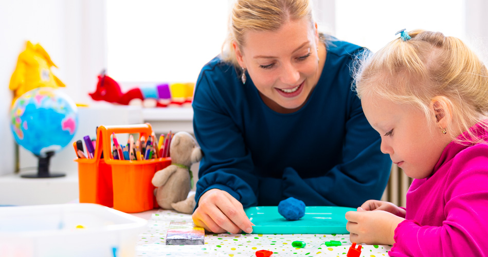 Comment aider mon enfant avec sa motricité fine?