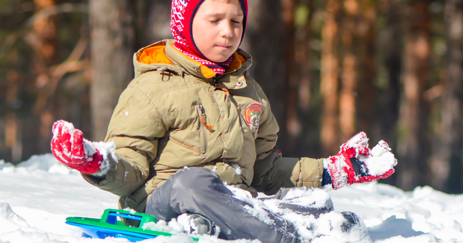 Faire du yoga dans la neige