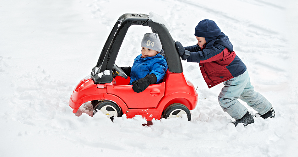 Découvrez nos idées de jeux à l'intérieur avec des boules de neige