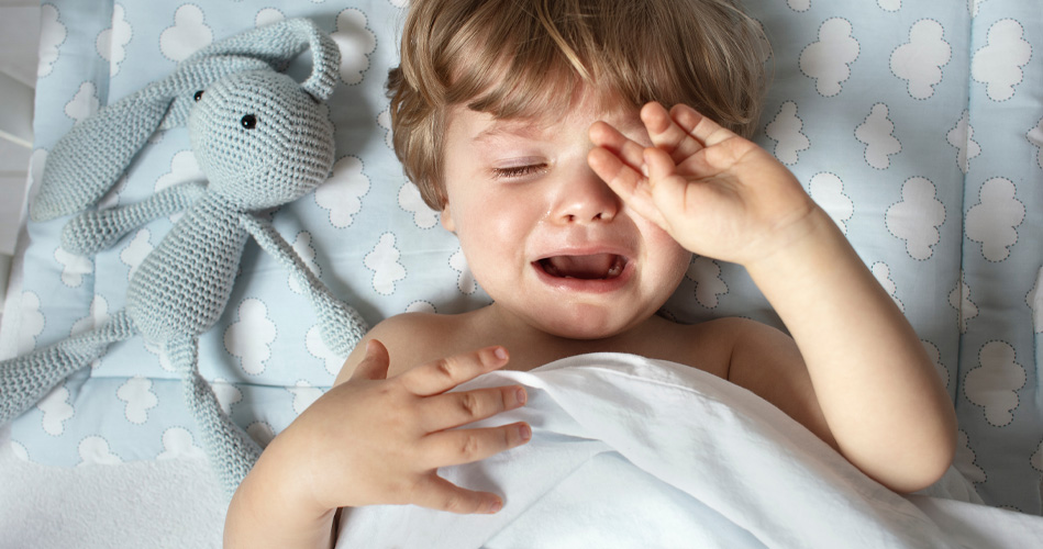 « Laisser pleurer » pour sendormir, bon ou mauvais?