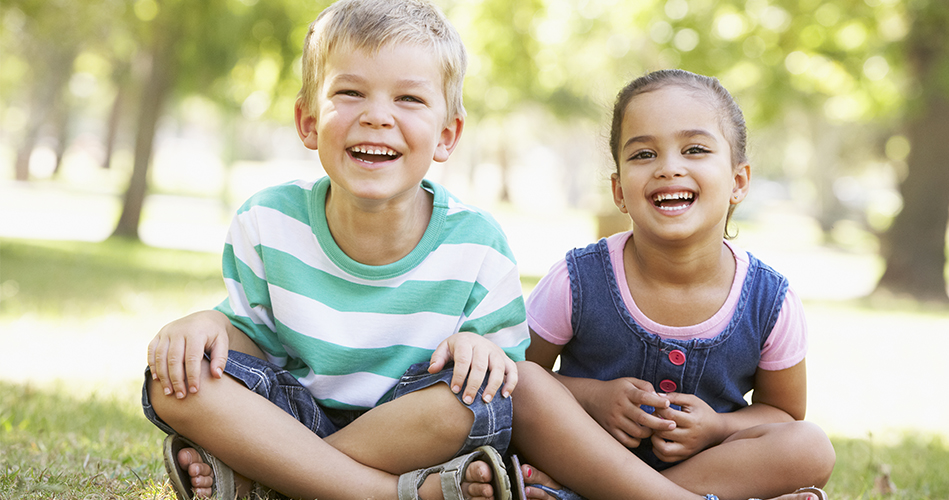 Comment peut-on stimuler l'enfant à apprendre plusieurs langues ?