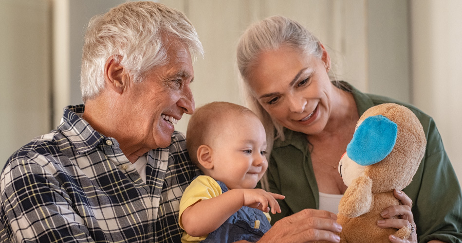 Le thème des grands-parents avec les poupons