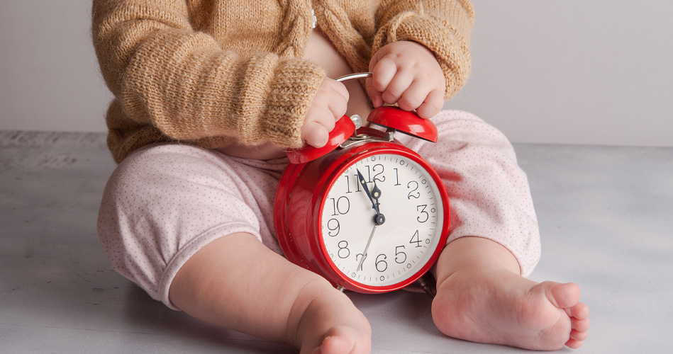 Le thème du temps avec les poupons