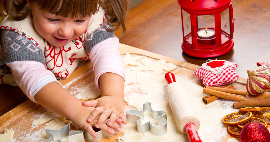 Tuto brico pour votre enfant : des décorations de Noël en pâte à sel -  Pomme d'Api