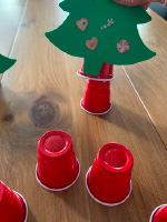 Petits sapins aux decorations empilables-9