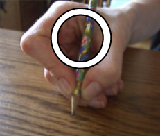 Questionnement sur la prise du crayon - 1 Questionnement sur la prise du crayon - 1