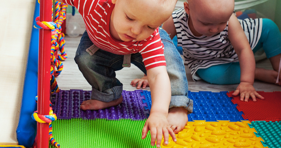 Thème « Je bouge » avec les poupons et les trottineurs