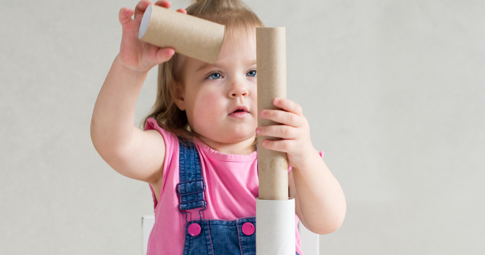 Thème sur le recyclage avec les poupons et trottineurs