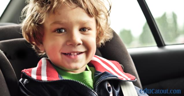 10 idées de sacs à surprises pour la voiture, activités pour enfants.