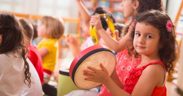 Faire une place à l'éveil musical et sonore avec les tout-petits