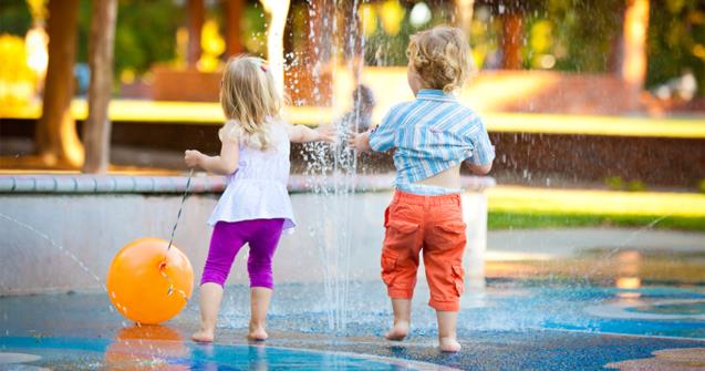Les jeux d'eau, activités pour enfants de 0 à 36 mois.