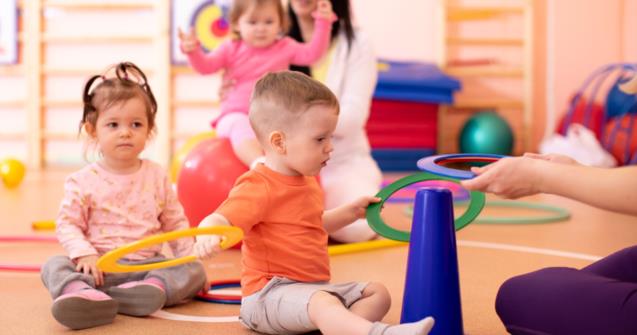 On bouge à l�intérieur avec les poupons et trottineurs