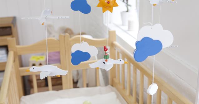 Un mobile adapté pour les poupons, activités pour enfants de 0 à