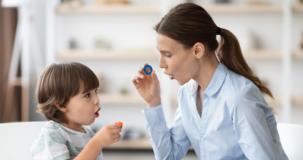 Des activités pour souffler afin de bien prononcer des sons