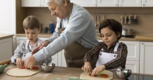 Les enfants autistes dans la cuisine